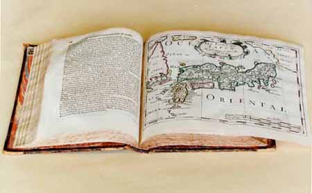 kico　西洋古地図　1695年　地図帳のタイトルページ　活版印刷・銅版画 kico 西洋古地図 1695年 地図帳のタイトルページ 活版印刷・銅